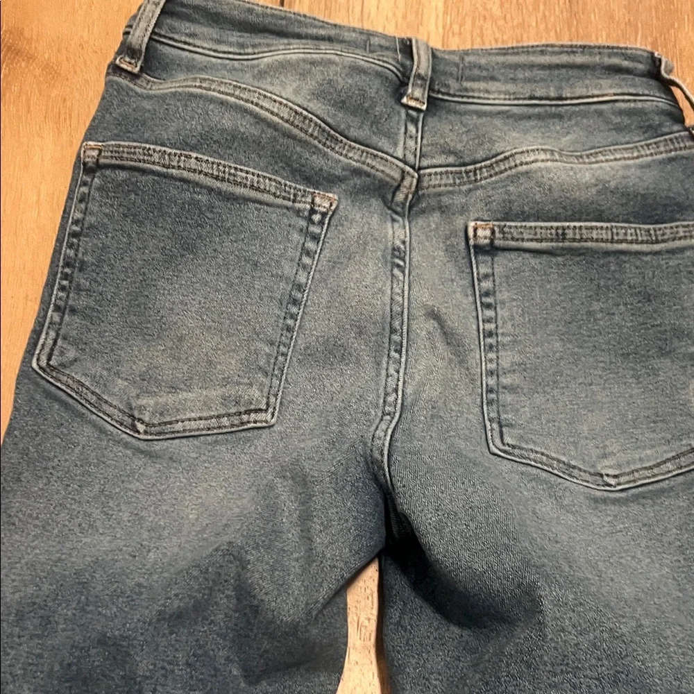 We The Free Size 28 Skinny Blue Jeans